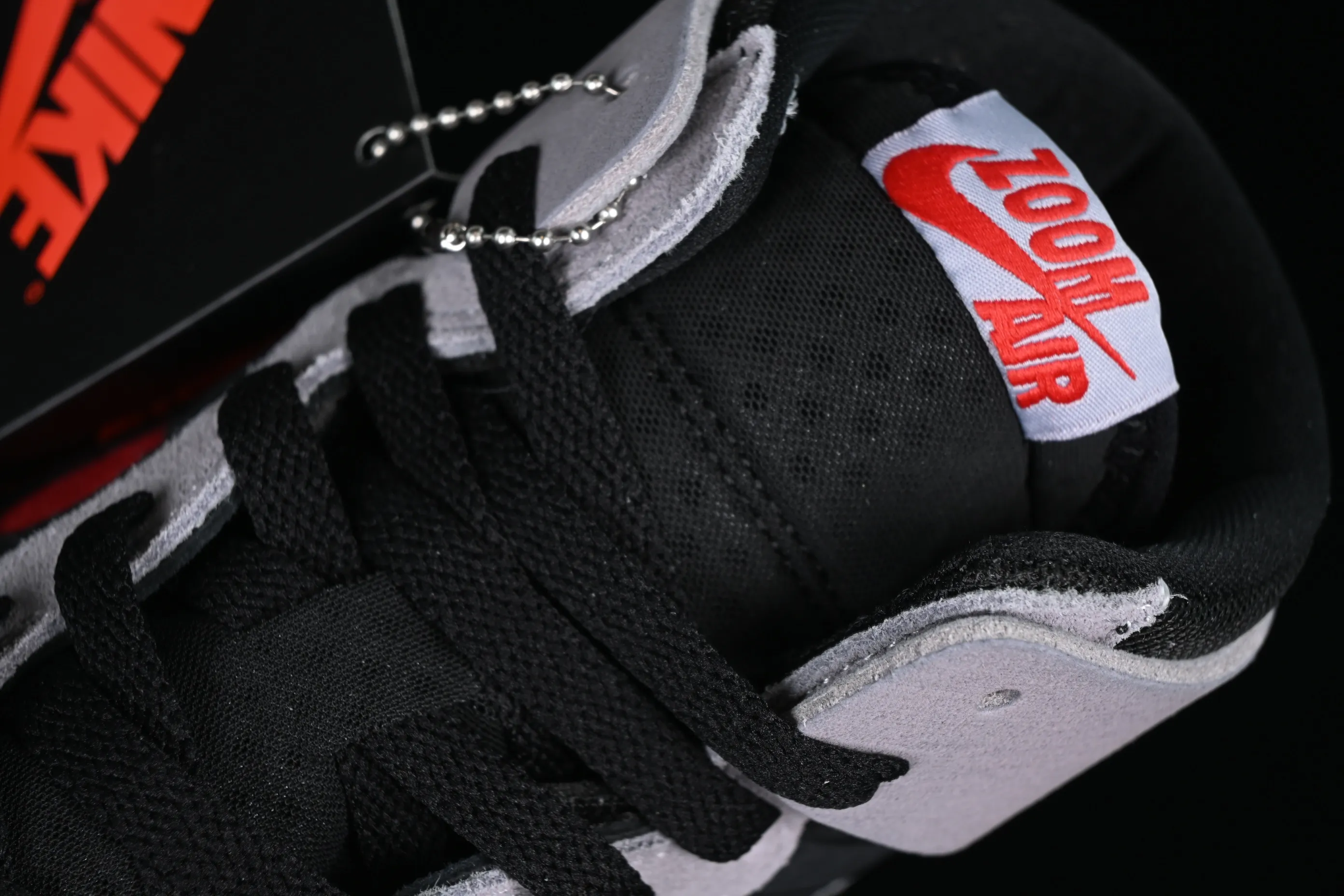 All categories Air Jordan Jordan series basketball shoes Air Jordan 1 High Air Jordan 1 Zoom CMFT AJ1 Joe 1 black gray red color matching DV1307-060